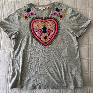 Boden Short Sleeve Embroidered Tee, excellent condition!  Size M